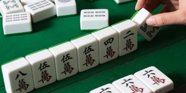Como o Mahjong Chinês difere do Mahjong Japonês